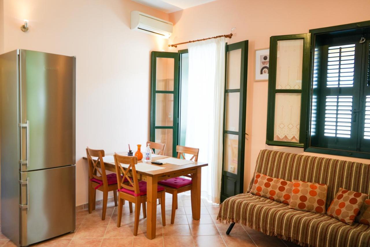N1 Sokaki Apartment Nafplio Bagian luar foto
